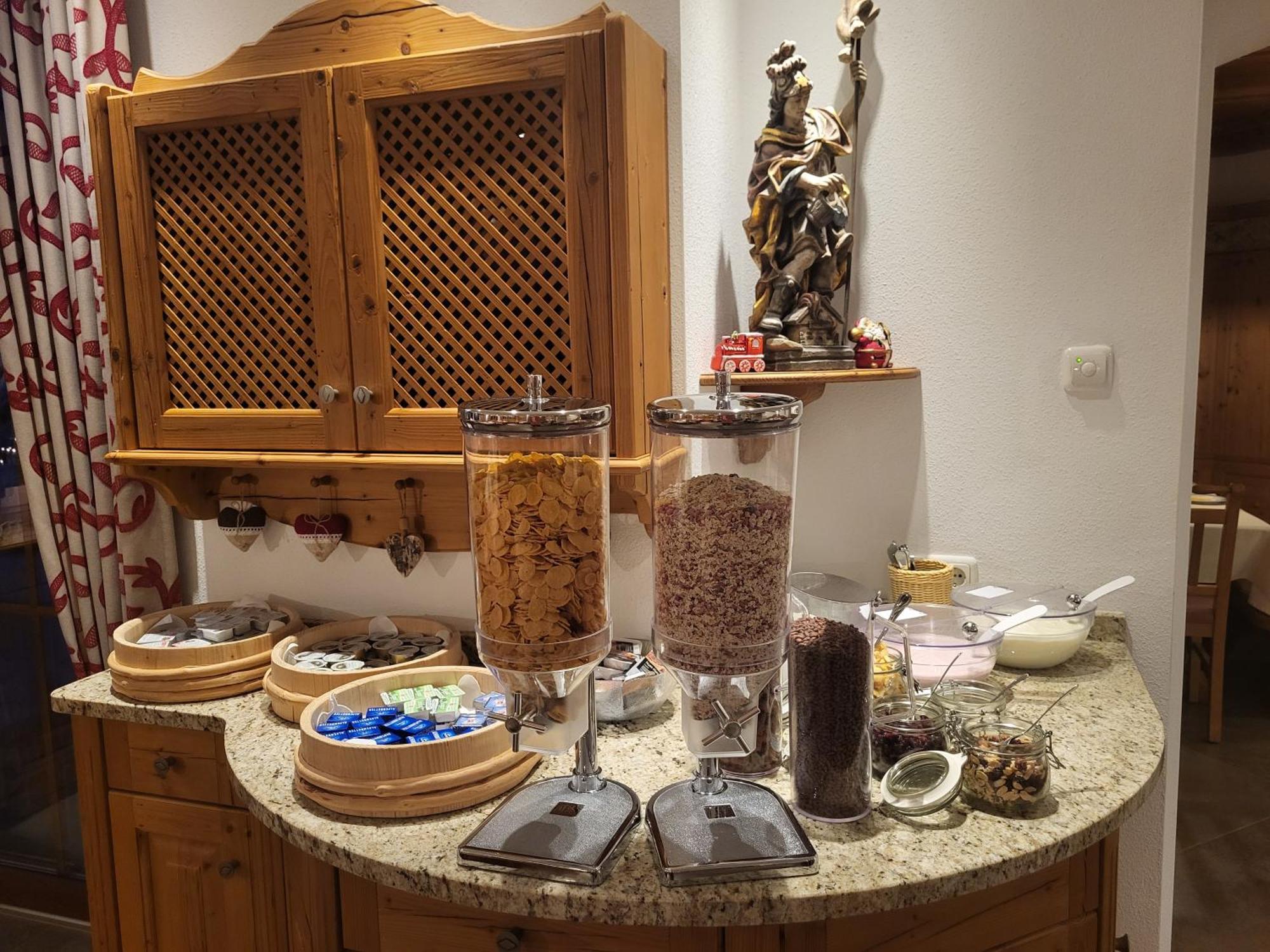 Pension Laerchenbrunn เวสเทนดอร์ฟ ภายนอก รูปภาพ