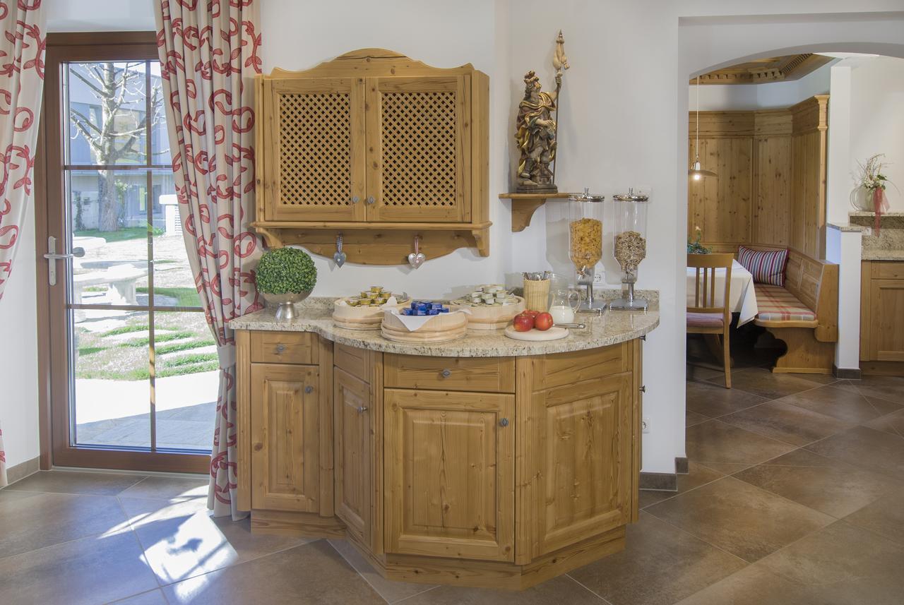 Pension Laerchenbrunn เวสเทนดอร์ฟ ภายนอก รูปภาพ